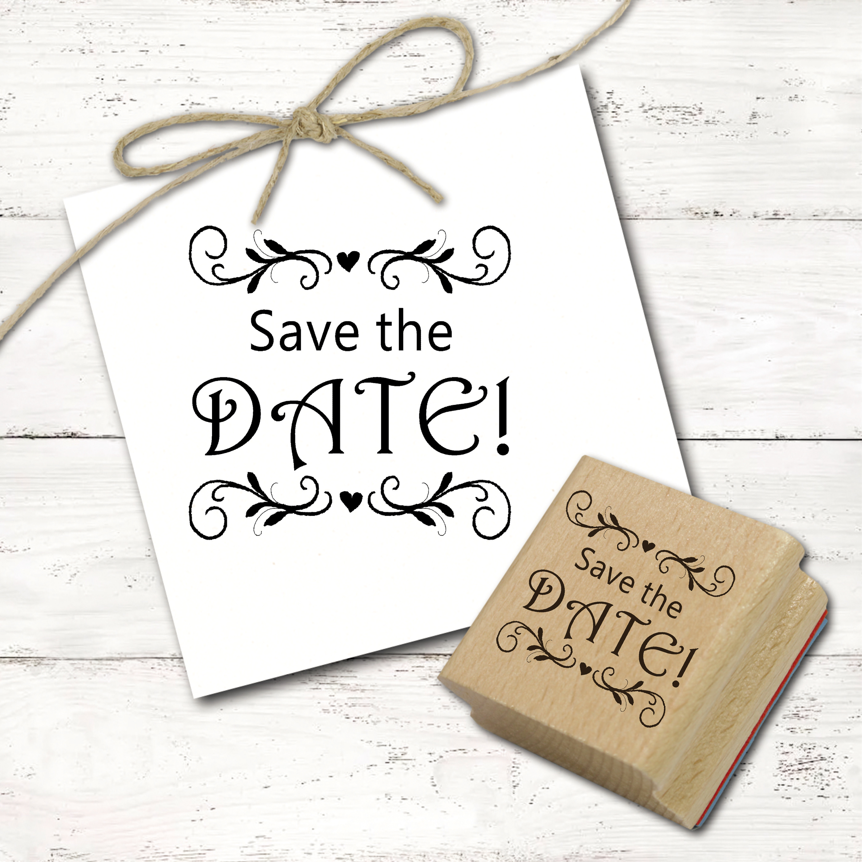 Motivstempel Save the date Vintage Ornament mit kleinem Herz Stempel - Hochzeitsstempel Holzstempel 38mm x 38mm  