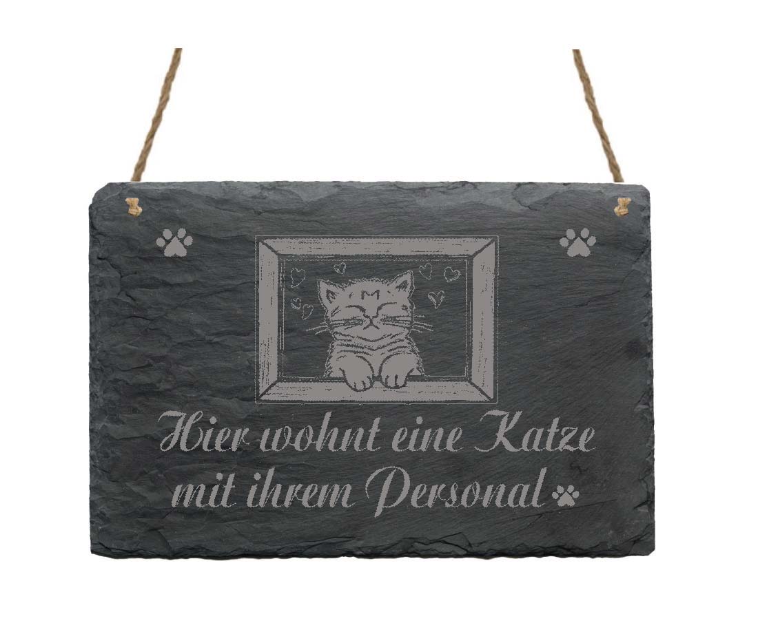 Schiefertafel « Hier wohnt eine Katze mit ihrem Personal »