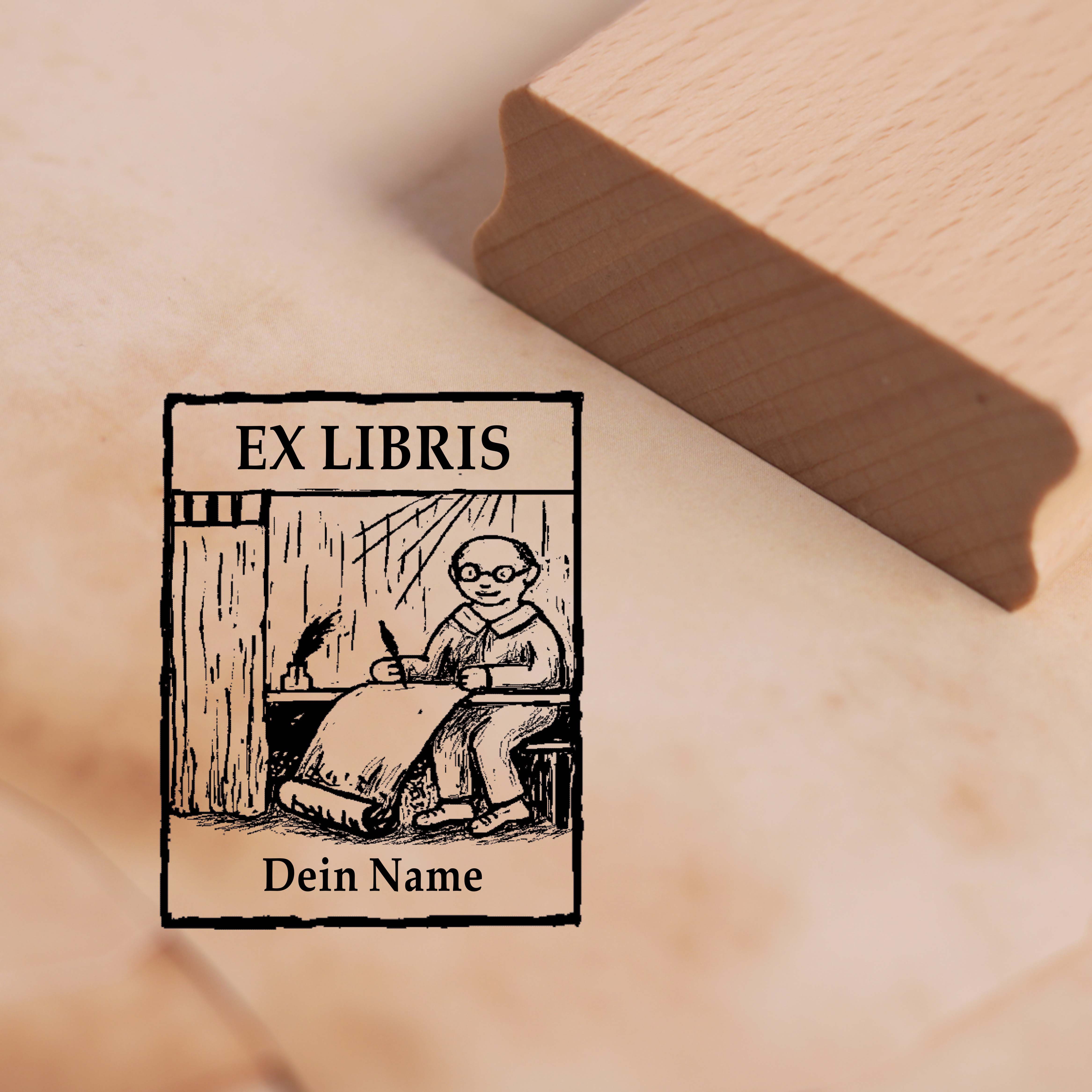 Ex Libris Stempel mit Name - Mann schreibt Brief - Exlibris Motivstempel 38 x 48 mm