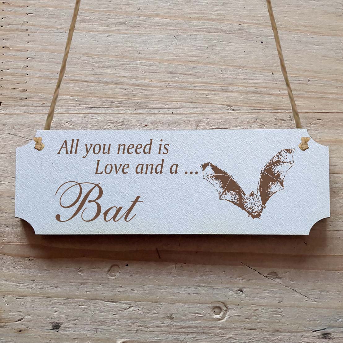 Dekoschild « All you need is Love and a Bat » Fledermaus