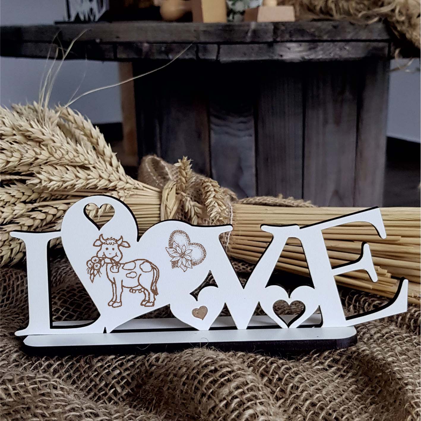 LOVE Deko Aufsteller « KUH MIT BLUME 01 » mit Herzen