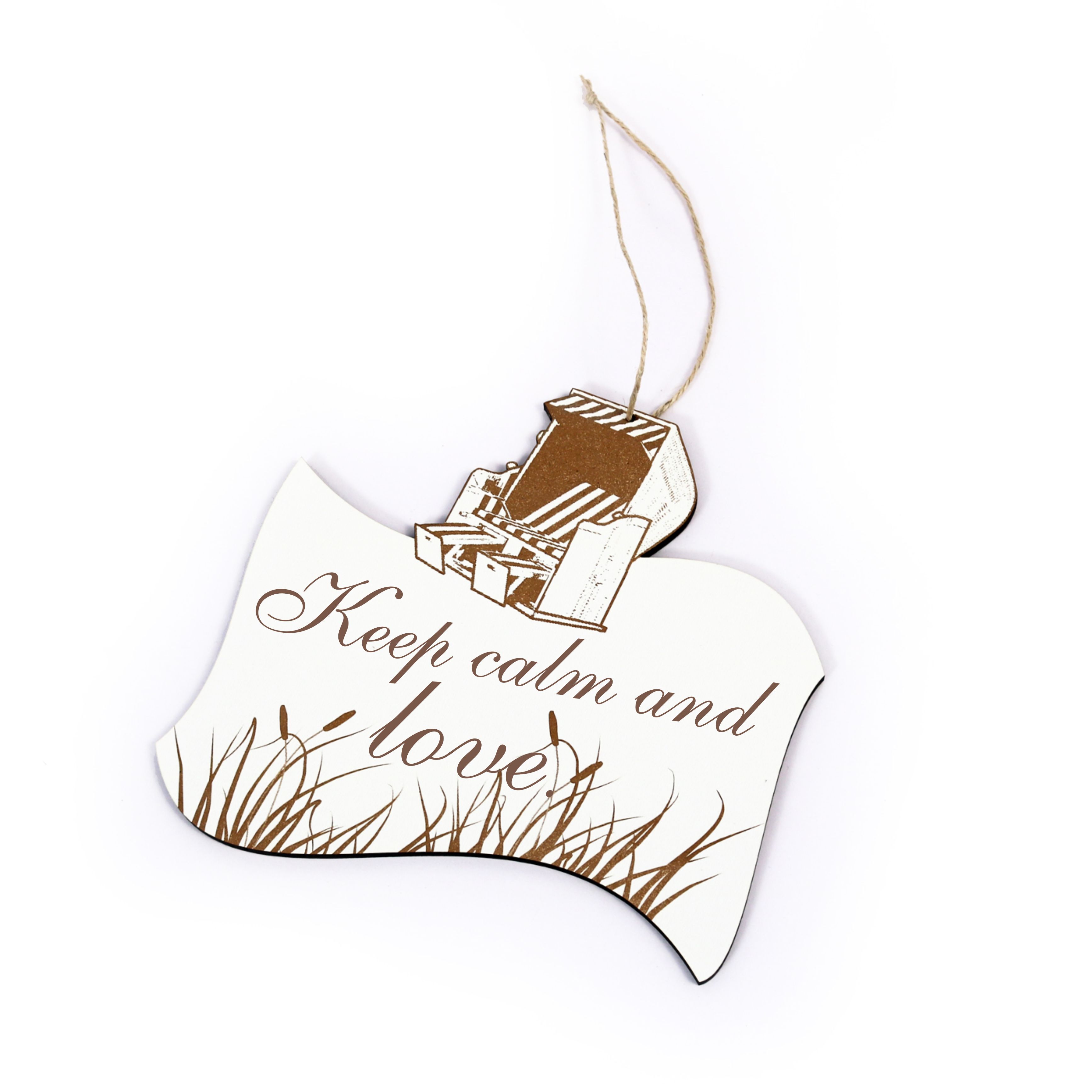 Maritimes Schild « Keep calm and love » mit Strandkorb und Schilf