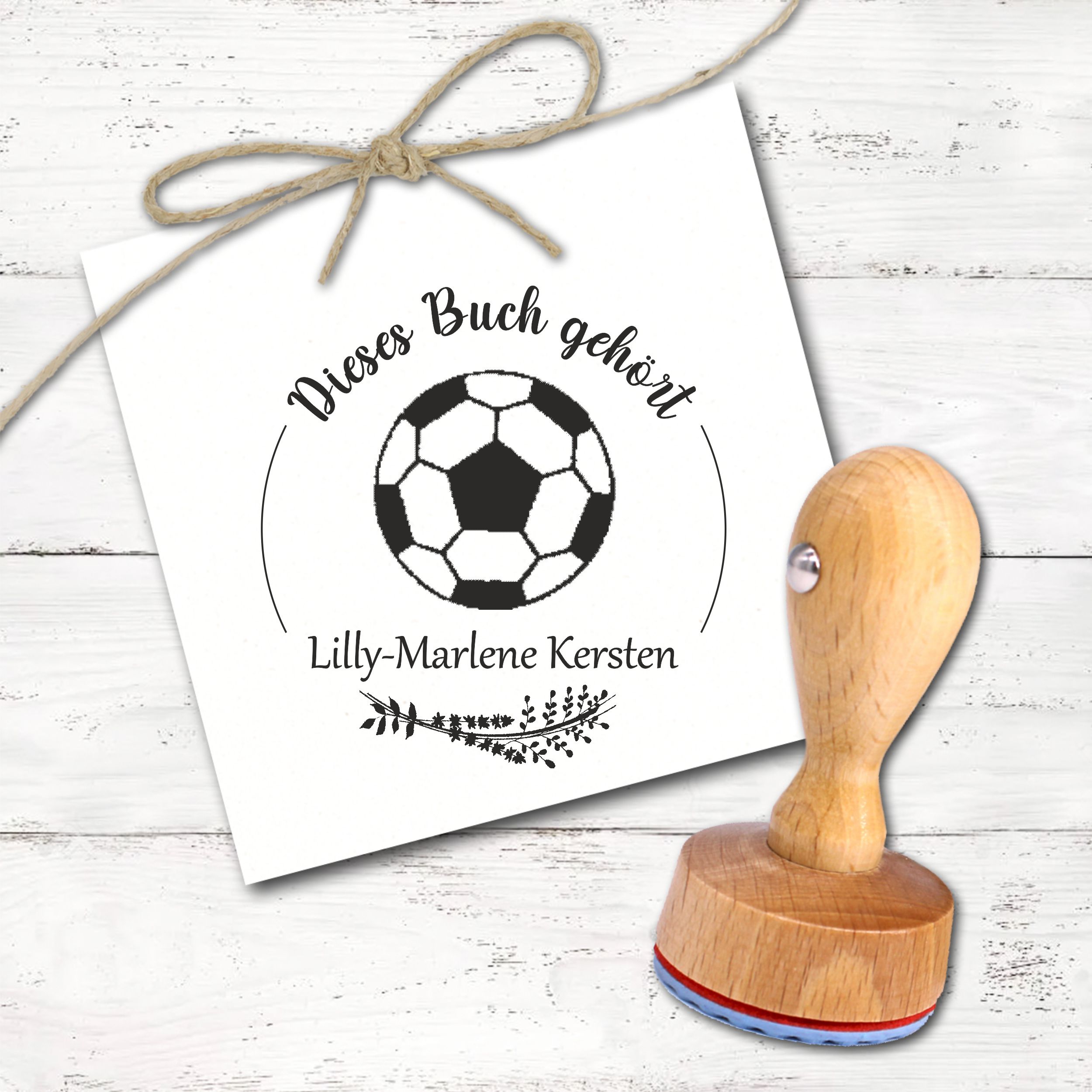 Ex Libris Stempel personalisiert mit Namen Motiv Fußball - Bücherstempel individuell - für Kinder, Schule & Lehrer - Ø 38 mm
