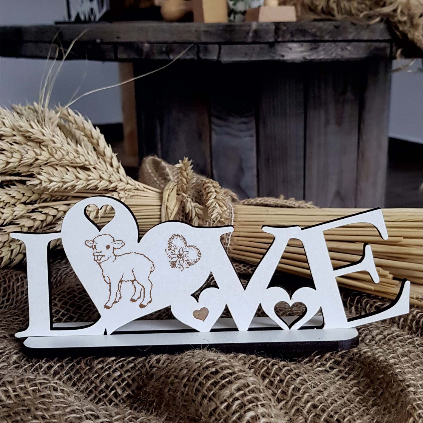 LOVE Deko Aufsteller « LAMM » mit Herzen