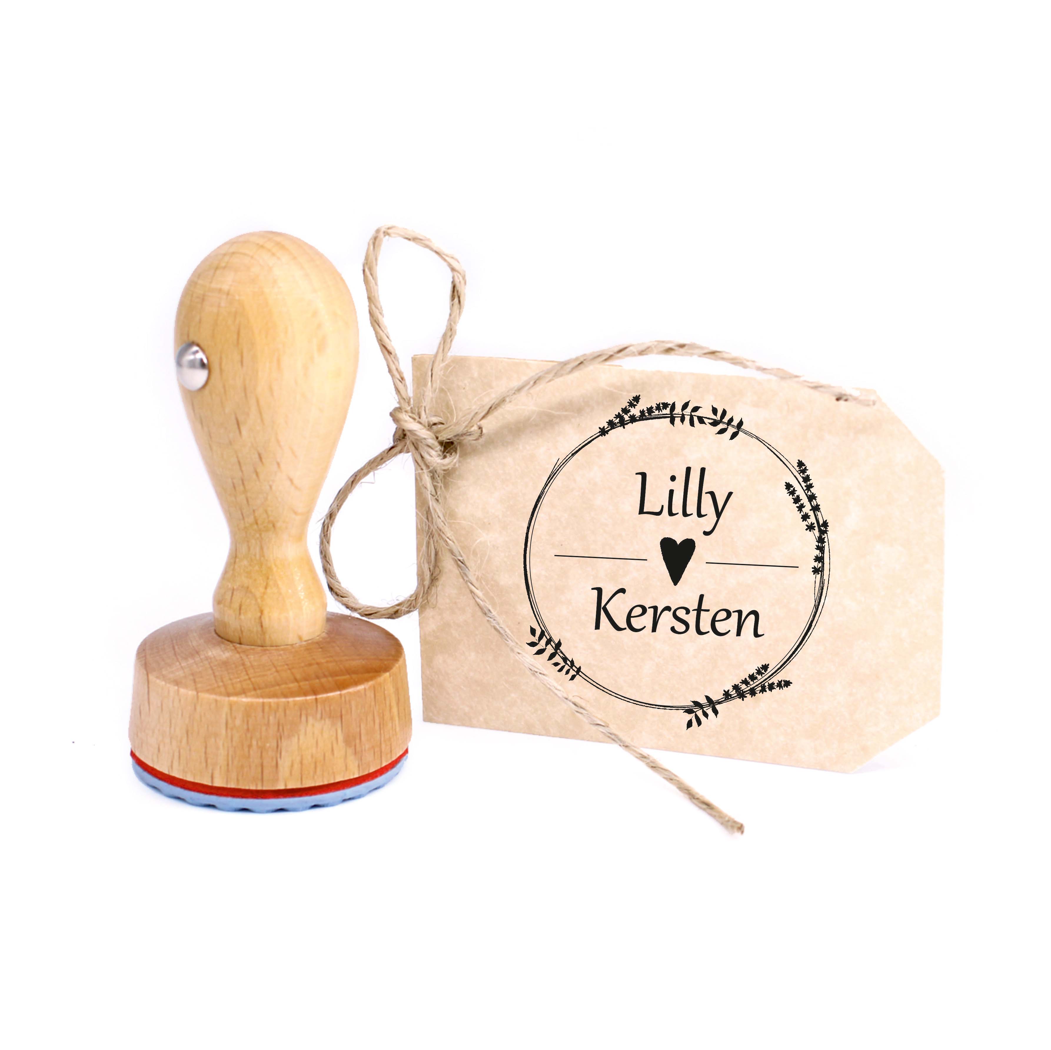 Kinderstempel Vintage Kranz - Holzstempel mit persönlichem Namen Ø 24 mm