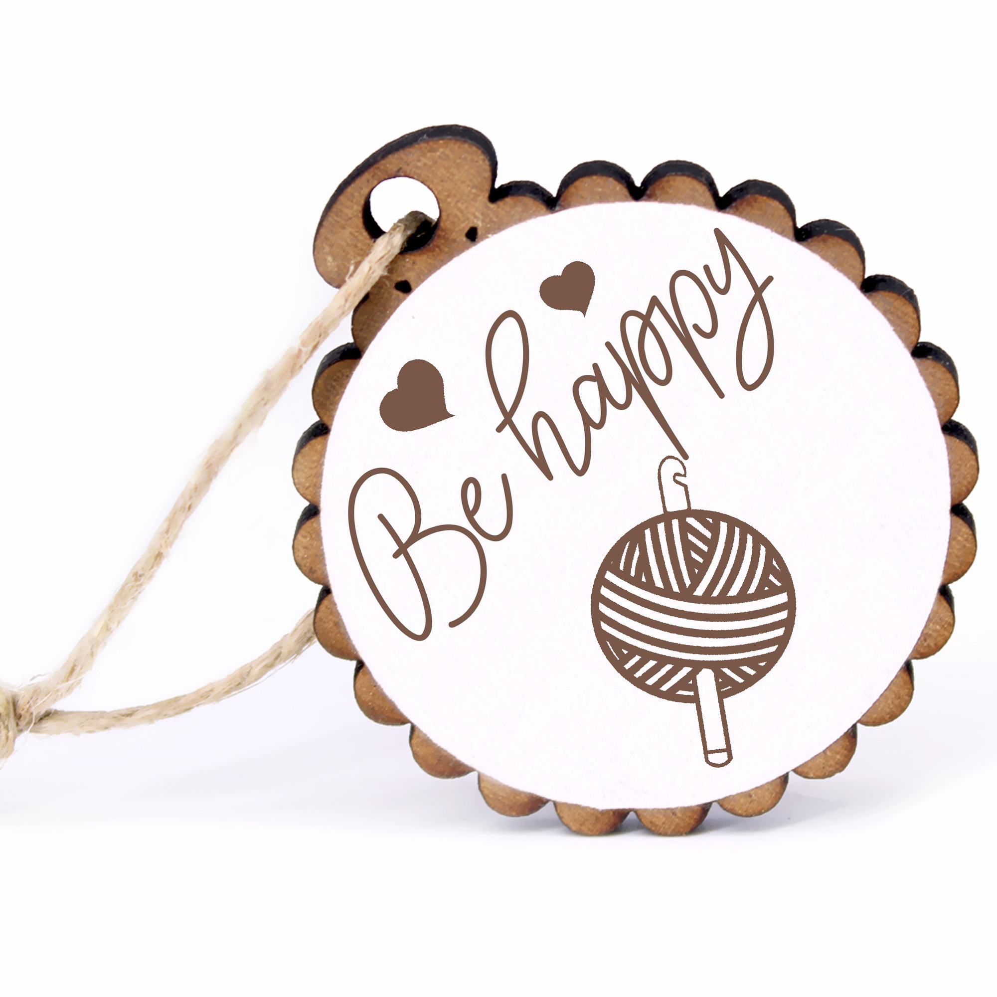 Geschenkanhänger - Be Happy Wolle und Häkelnadel -  Holz Ø-5cm - mit Juteband