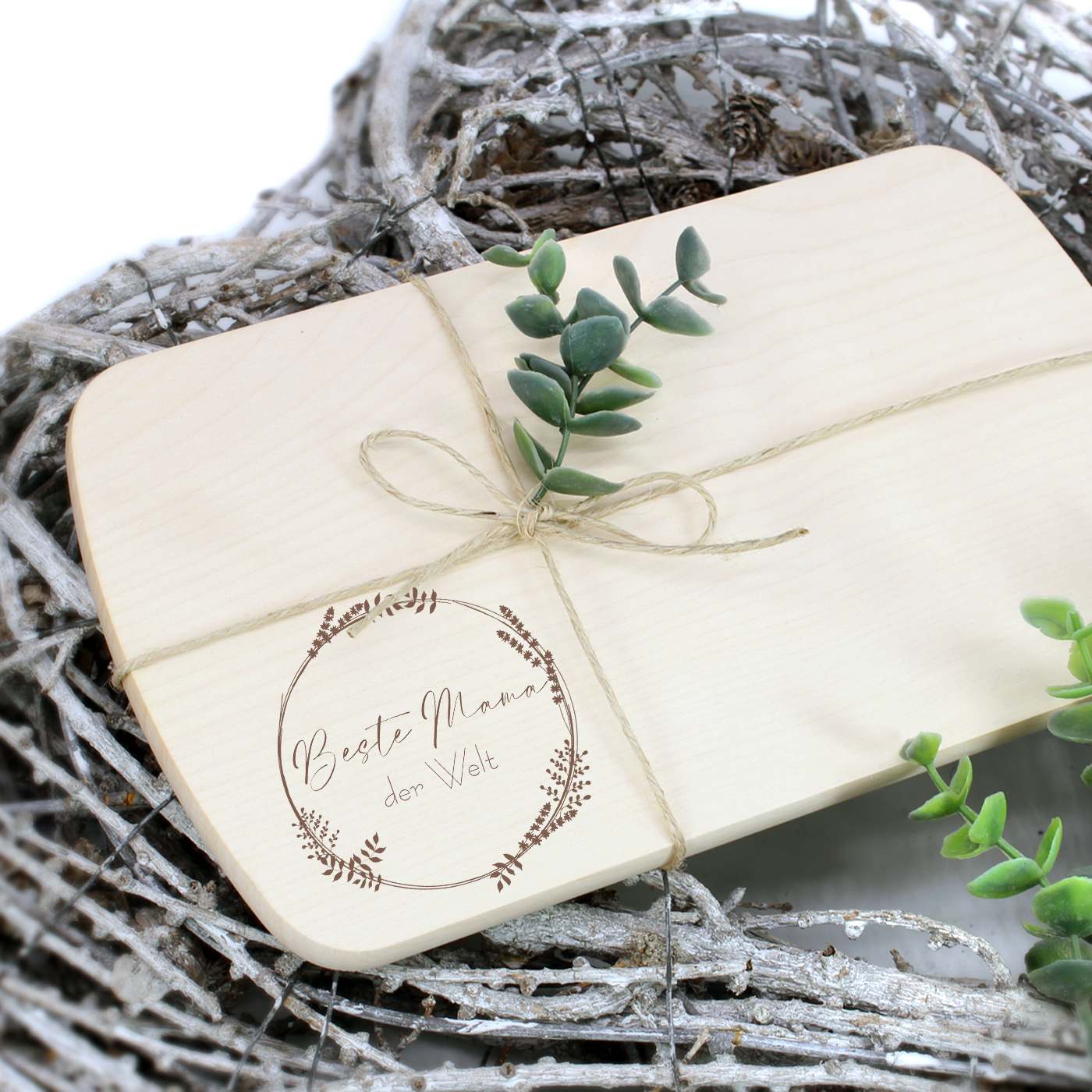 Beste Mama der Welt Frühstücksbrettchen Holzbrett graviert Vintagekranz Schneidebrett 24 x 14 cm