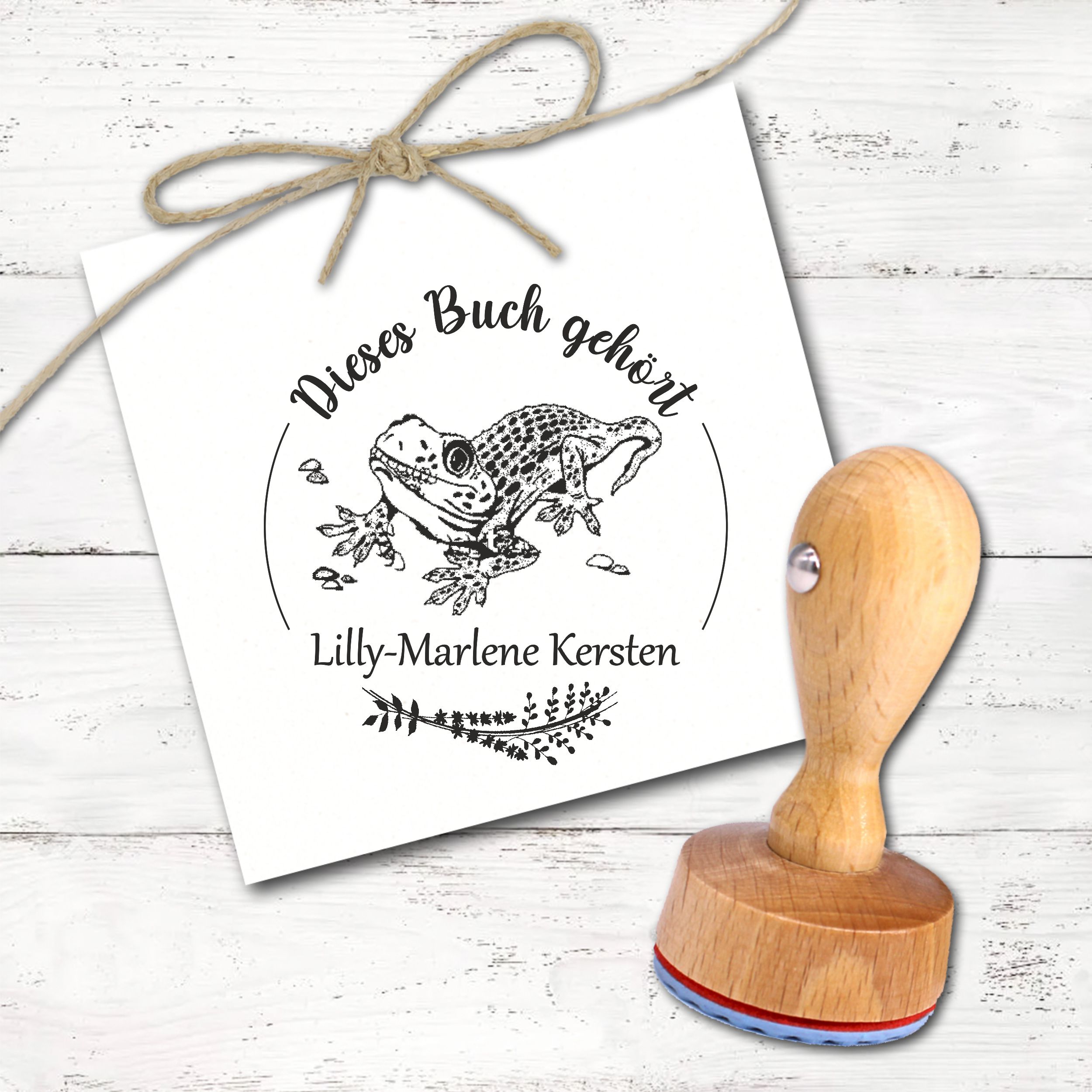 Ex Libris Stempel personalisiert mit Namen Motiv Gecko - Bücherstempel individuell - für Kinder, Schule & Lehrer - Ø 38 mm