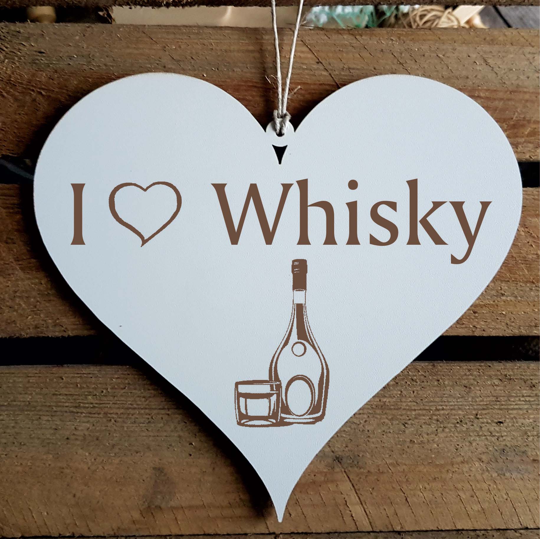 Shabby Herz Schild « I LOVE WHISKY » mit Motiv