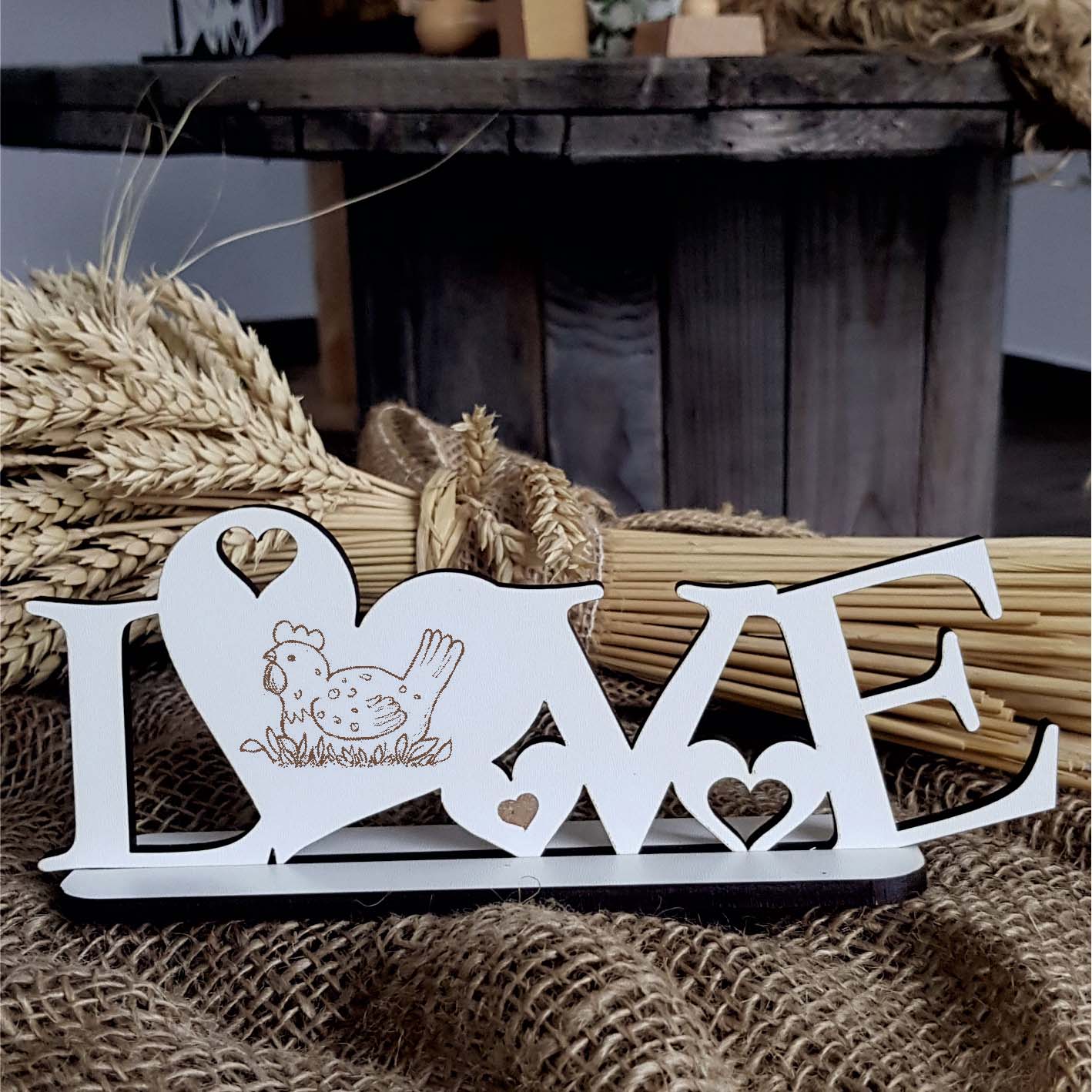 LOVE Deko Aufsteller « LEGEHENNE » mit Herzen
