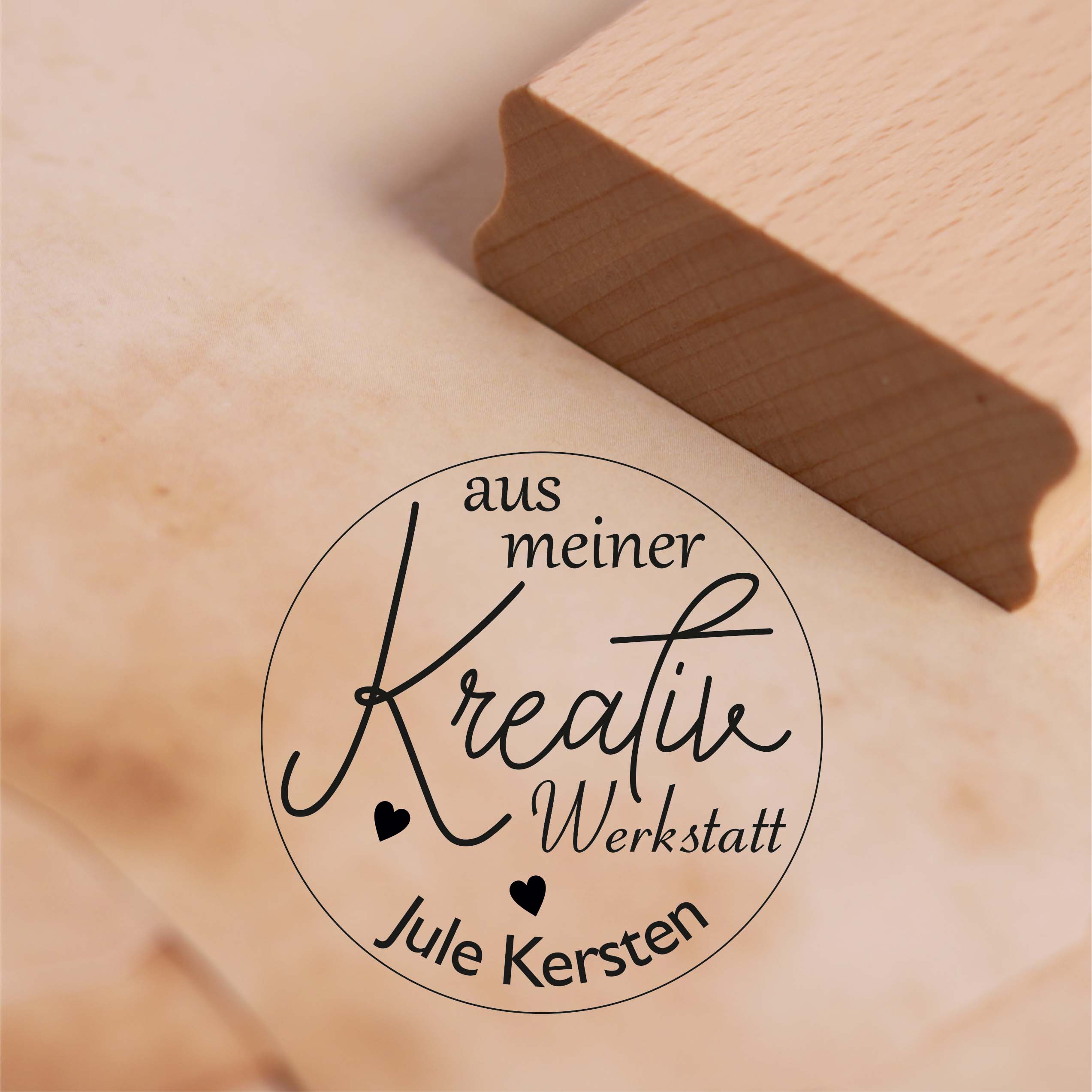 Motivstempel Aus meiner Kreativ Werkstatt mit Herz Motiv - inkl. Name personalisierter Stempel Ø 48