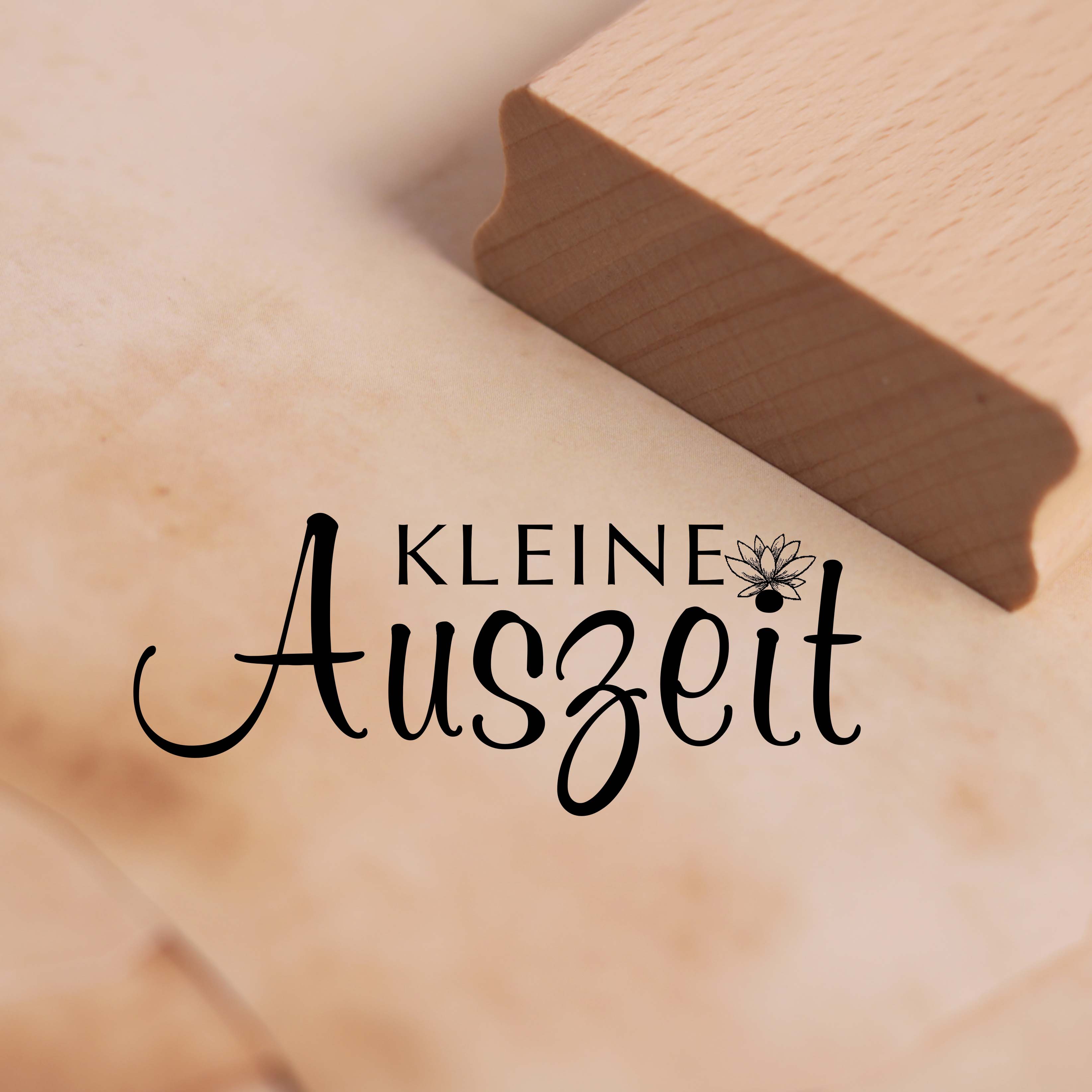 Motivstempel Kleine Auszeit - Lotos Stempel Holzstempel 68 x 28 mm