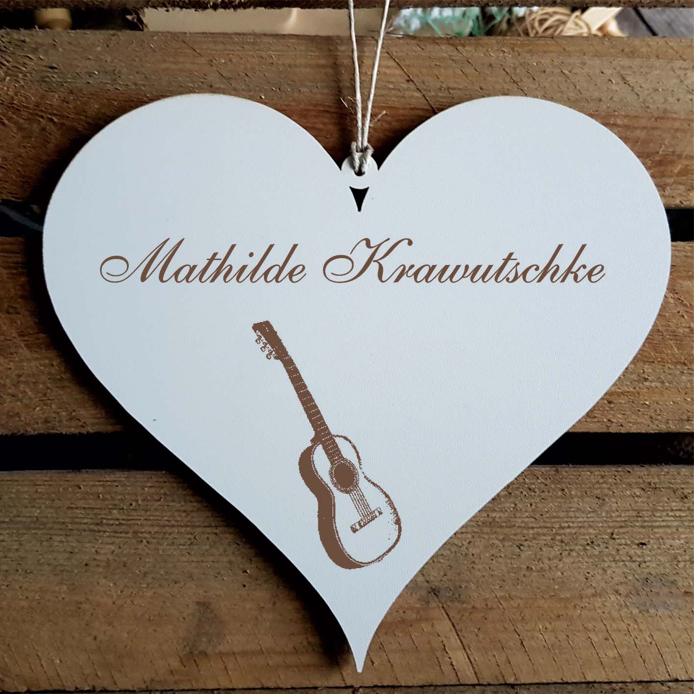 Herz Schild « Gitarre » mit Namen - Türschild zum Anhängen
