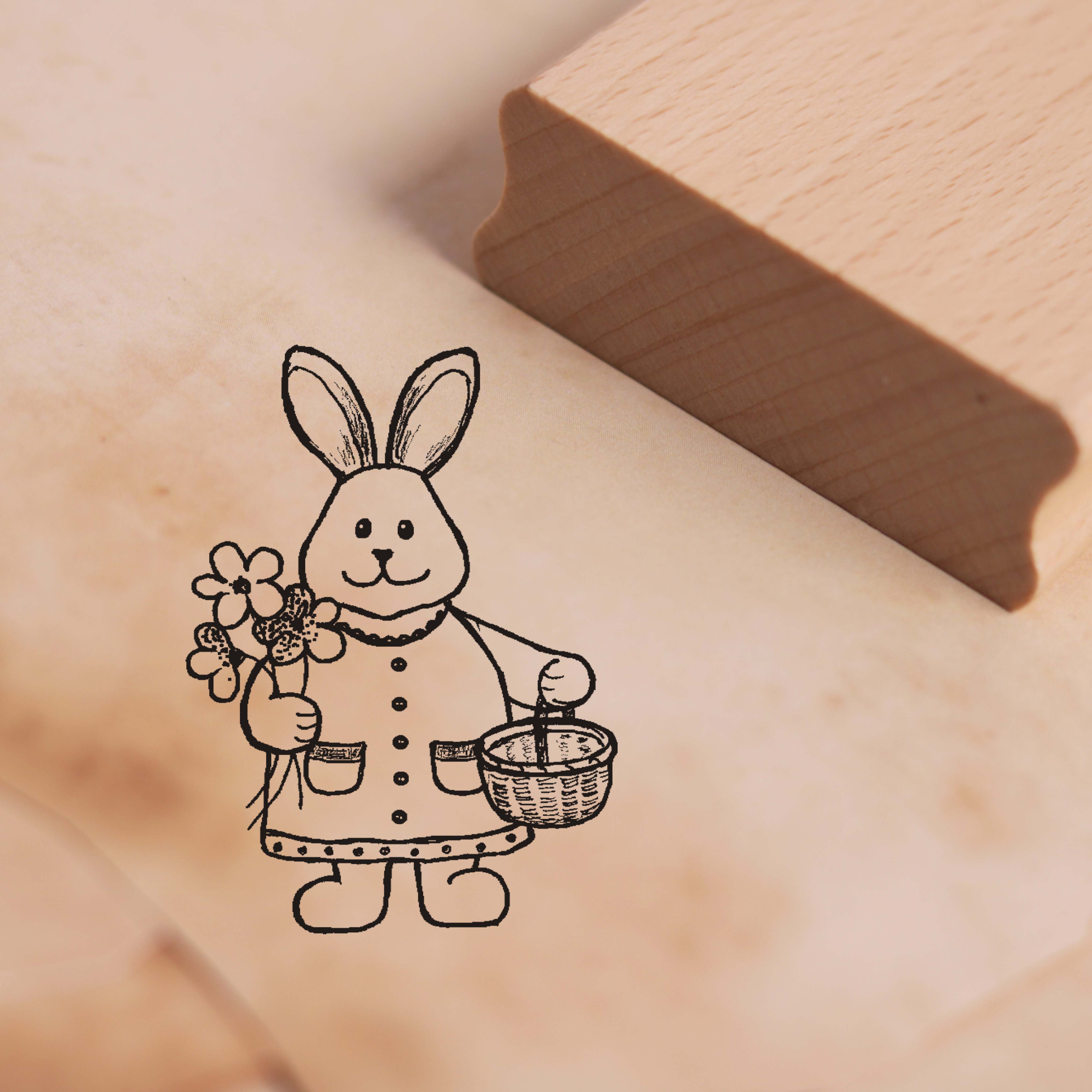 Motivstempel Frau Osterhase mit Korb und Blumen - Stempel Ostern 28 x 38 mm