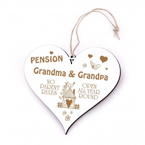 Schild Herz Spruch - Pension Grandma & Grandpa ganzjährig geöffnet - graviert Holzschild 13 x 12 cm