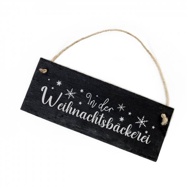 Schiefertafel In der Weihnachtsbäckerei - Schild Schneeflocken Motiv 22x8 cm